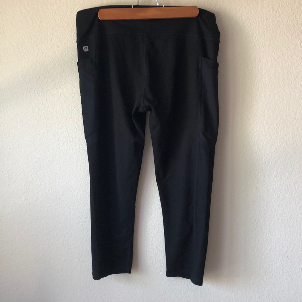 Fabletics Darcy Mesh Capris - image 7